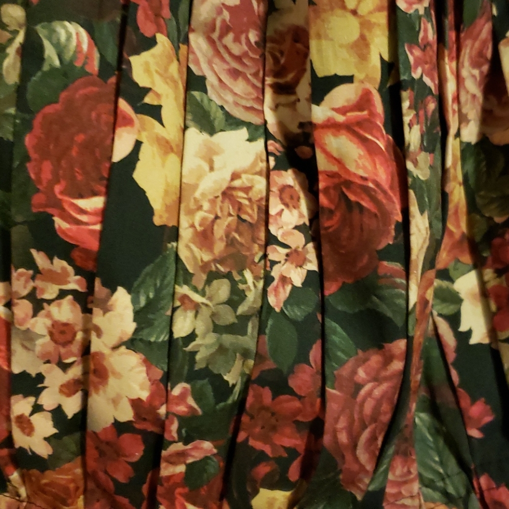 Top - Picture 2 of 4